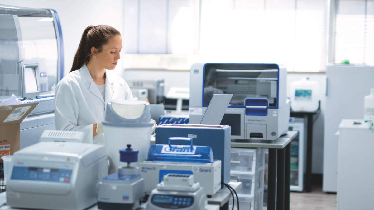 Laboratory, Computer, Instrument